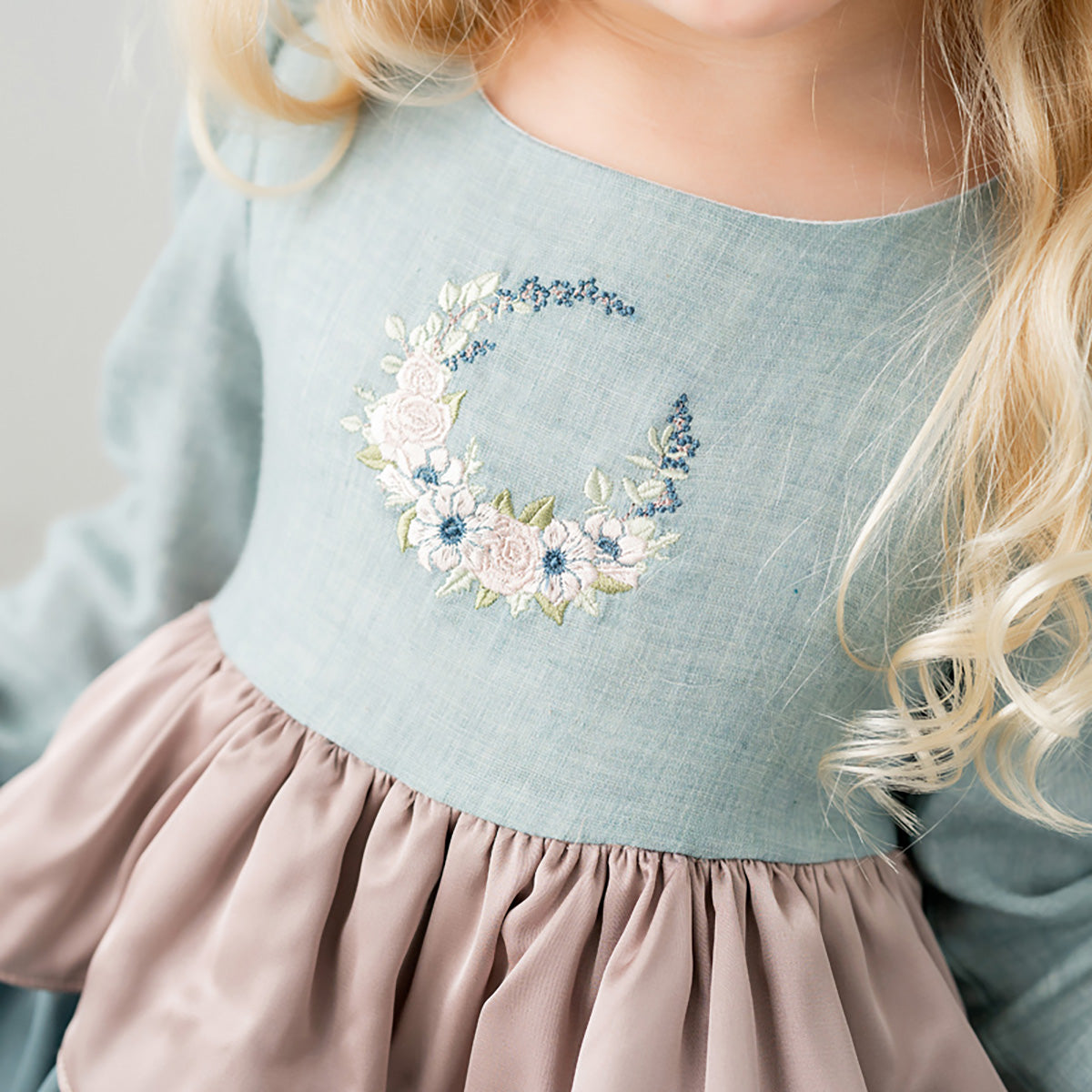 Evie's Closet - Crescent Rose 2pc Tunic Set - size 8 – Addy's Closet